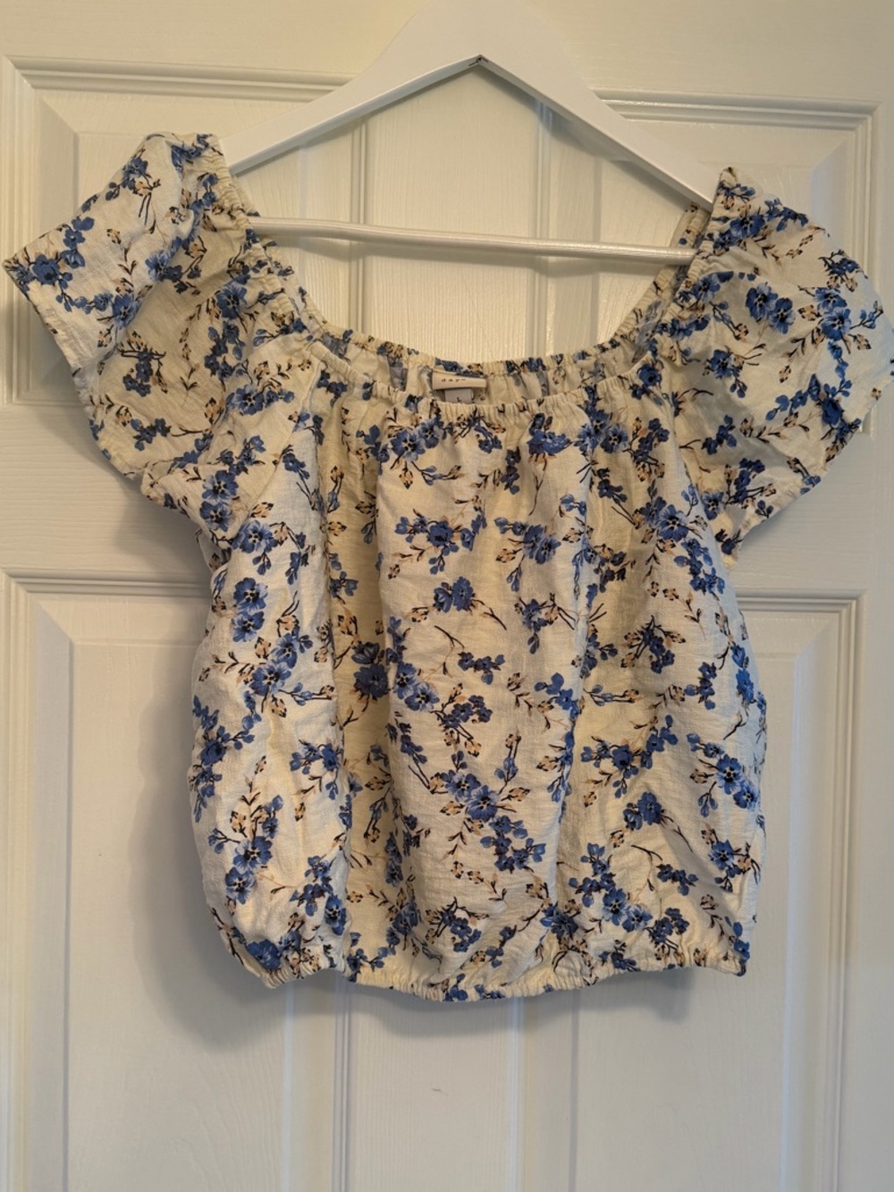 A New Day Blue and White Smocked Ruffled Blouse Size L